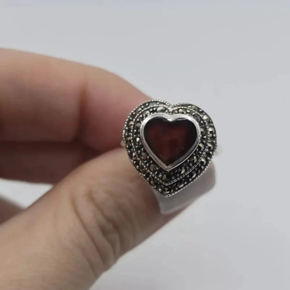 Sterling Silver Natural Carnelian And Marcasite Heart Ring Size 8 - Picture 3 of 5